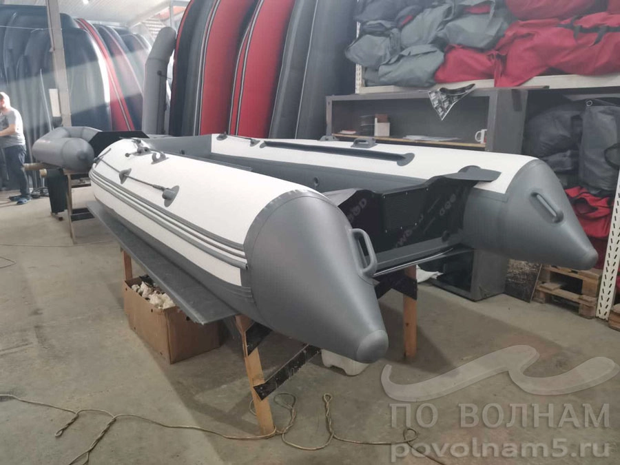 Лодка Bering 360К